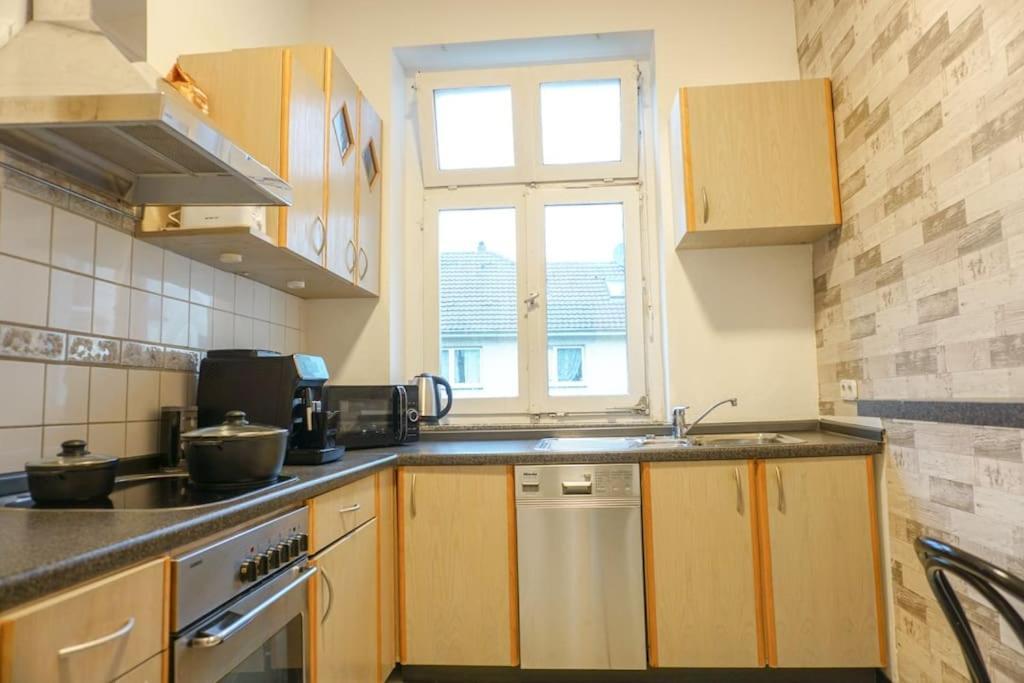 Apartment In Wuppertal - Charmante 3-Zimmer-Oase Mit Kamin Und Badewanne Exteriér fotografie