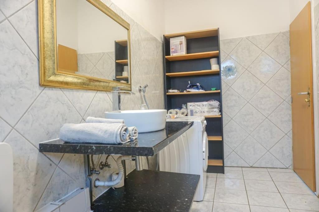 Apartment In Wuppertal - Charmante 3-Zimmer-Oase Mit Kamin Und Badewanne Exteriér fotografie