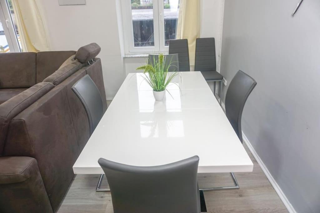 Apartment In Wuppertal - Charmante 3-Zimmer-Oase Mit Kamin Und Badewanne Exteriér fotografie