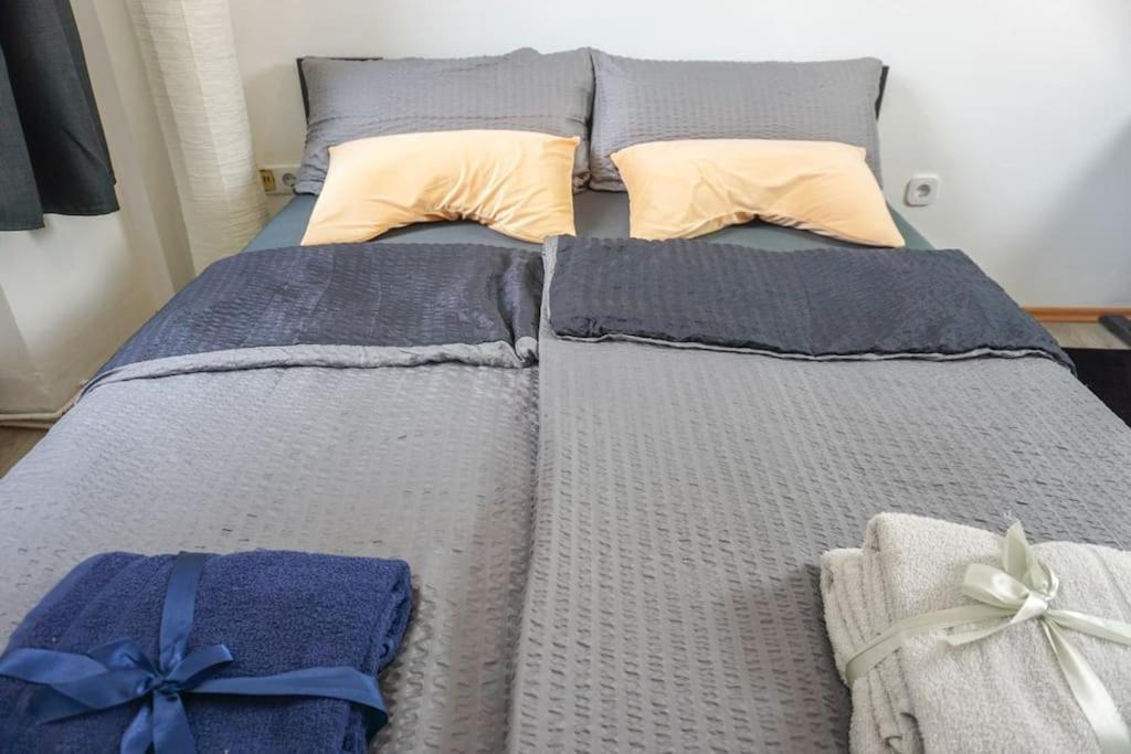 Apartment In Wuppertal - Charmante 3-Zimmer-Oase Mit Kamin Und Badewanne Exteriér fotografie